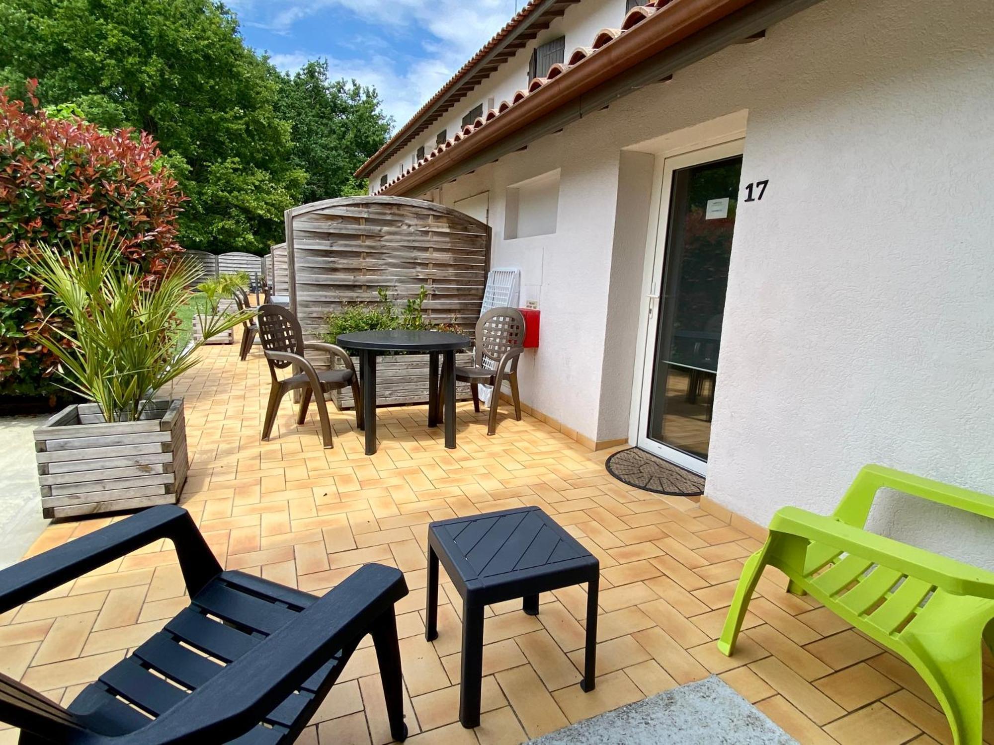 Hotel La Ferme D'En Chon Biscarrosse Room photo
