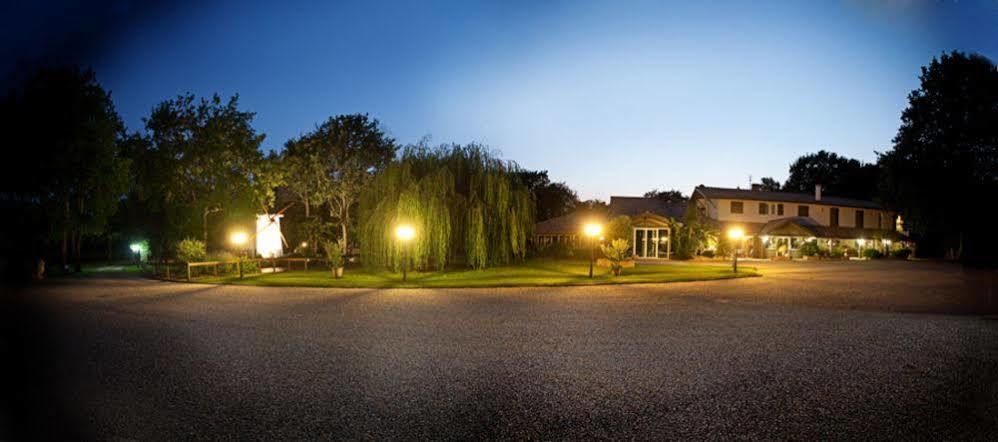 Hotel La Ferme D'En Chon Biscarrosse Exterior photo